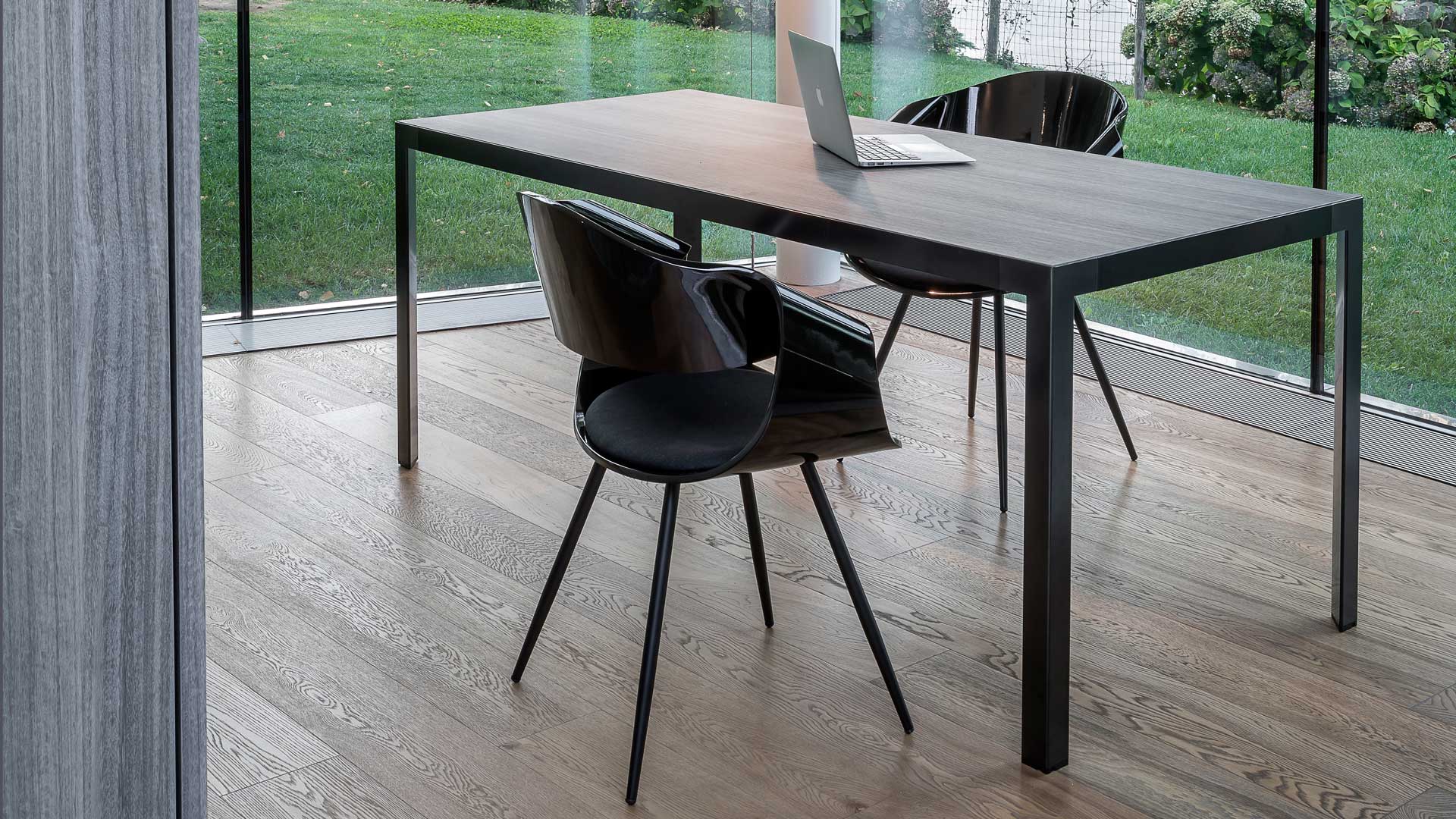 Scirvanie-ufficio-di-design-Flat-Level-Office-Landscape