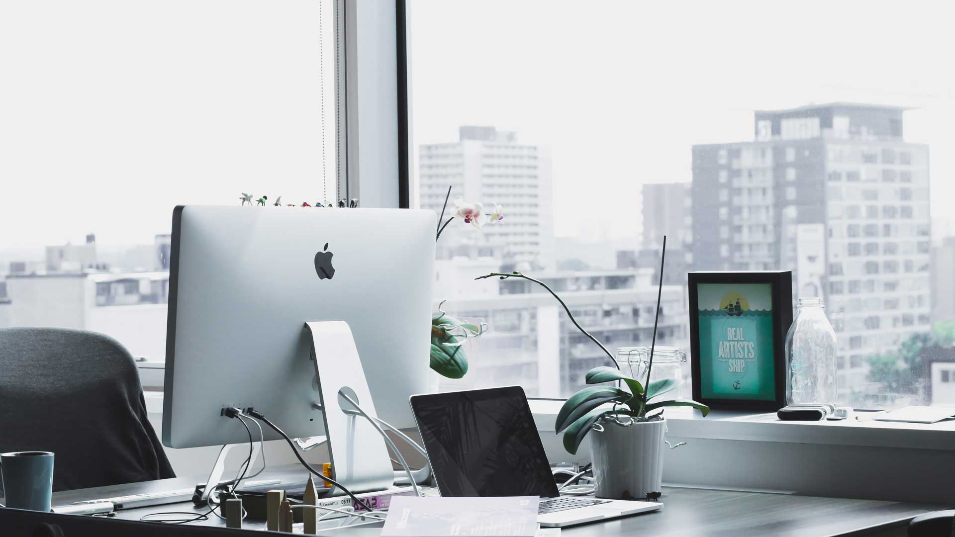 L'ufficio-dell'era-post-Covid-luce-naturale