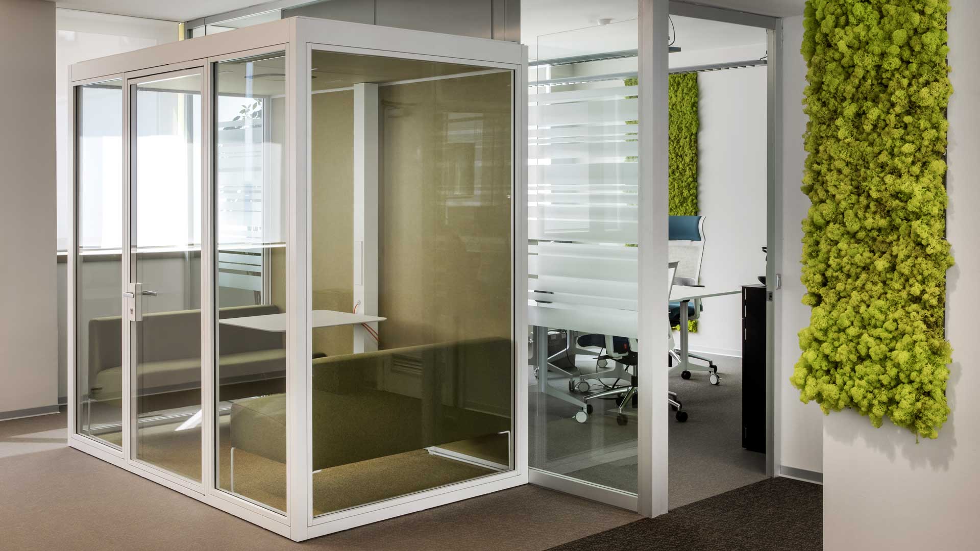 colore-in-ufficio-verdi-naturali-level-office-landscape