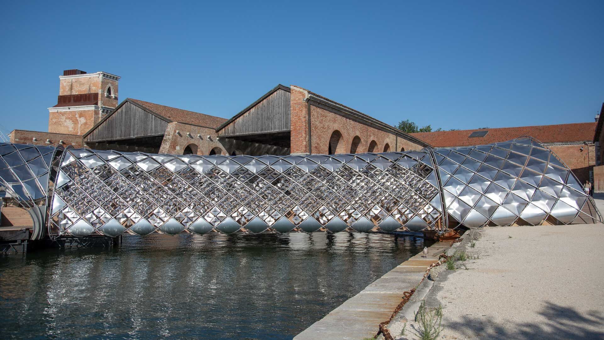 Biennale-di-Venezia-2025-arsenale-level-office-landscape