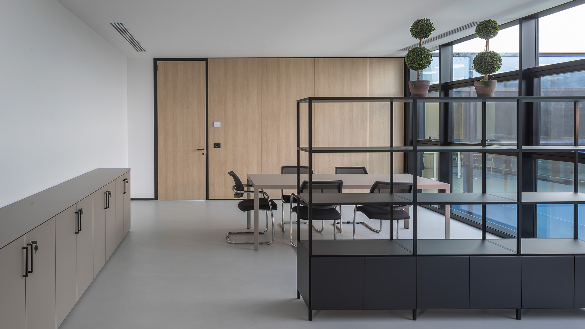 Pareti-attrezzate-sistemi-di-archiviazione-Level-Office-Landscape