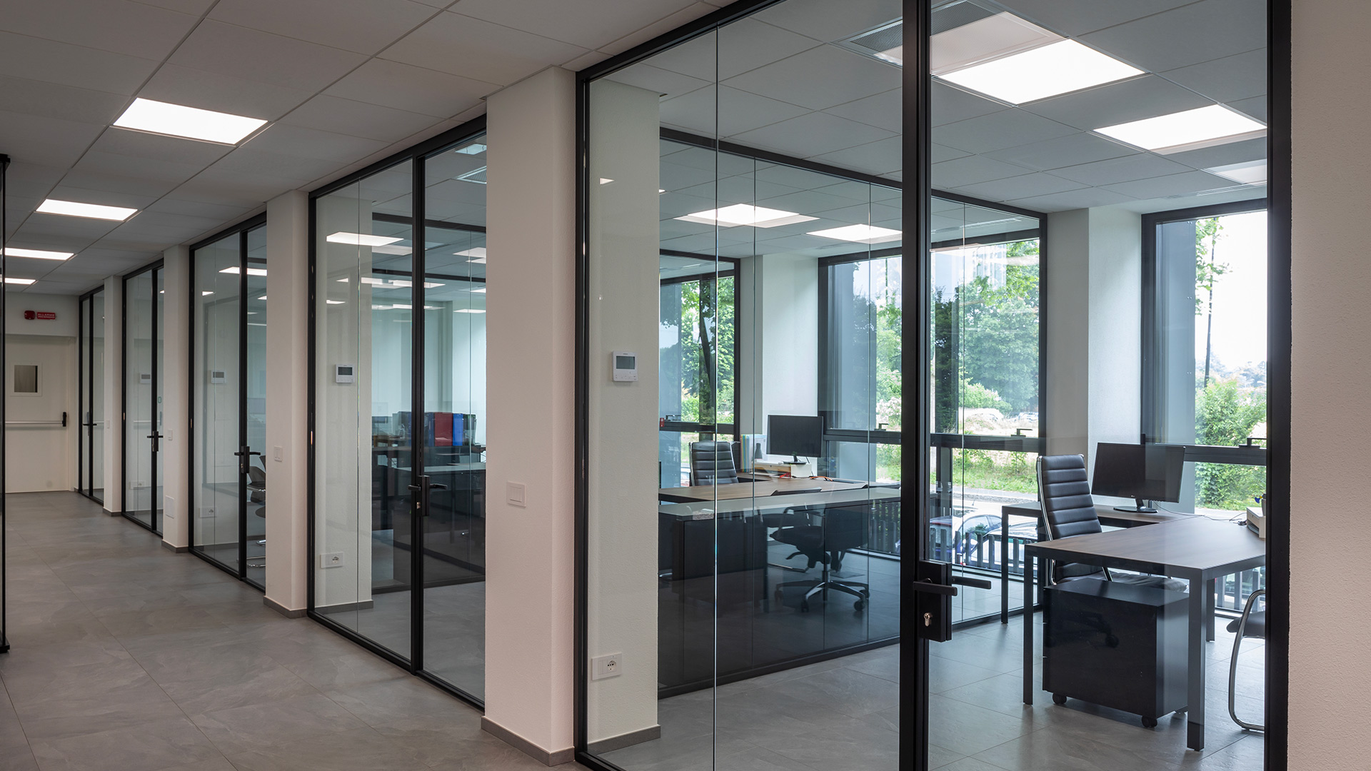 pareti-divisiorie-ufficio-ambienti-separati-Level-Office-Landscape