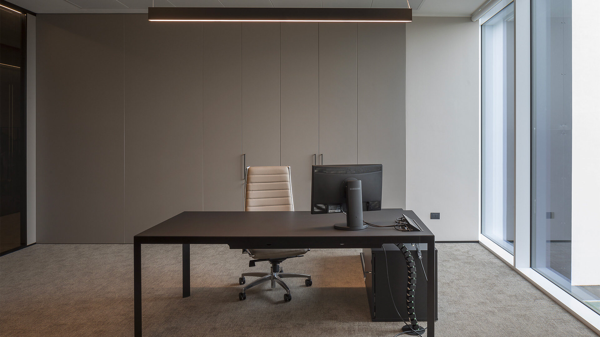 Quanto spazio serve per ogni postazione di lavoro? progettare-spazio-per-postazione-di-lavoro-Level-Office-Landscape